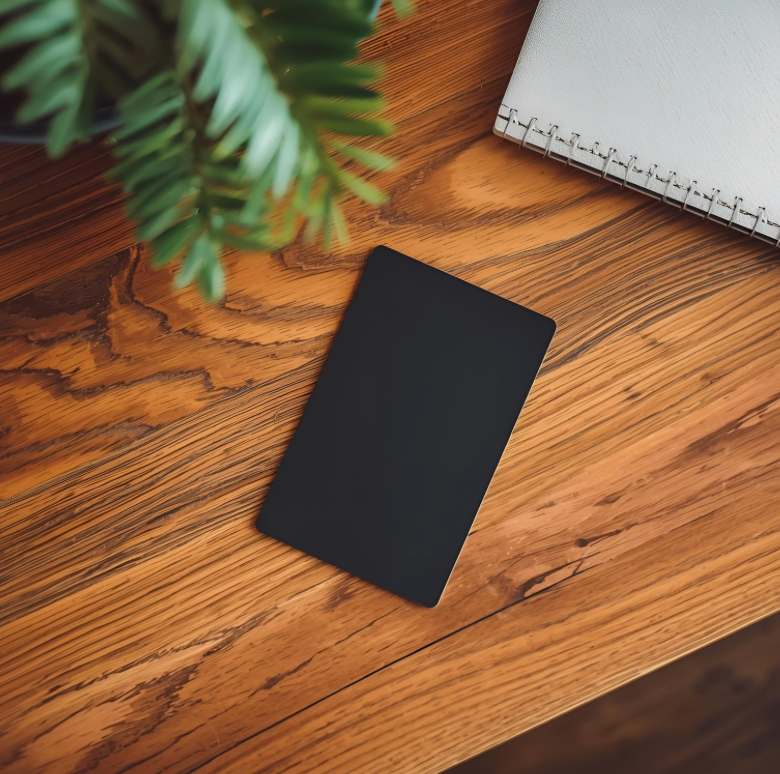Pinpoint Smart Cards - Slim GPS Wallet Tracker