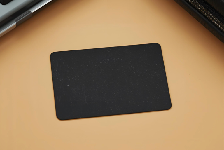 Pinpoint Smart Cards - Slim GPS Wallet Tracker